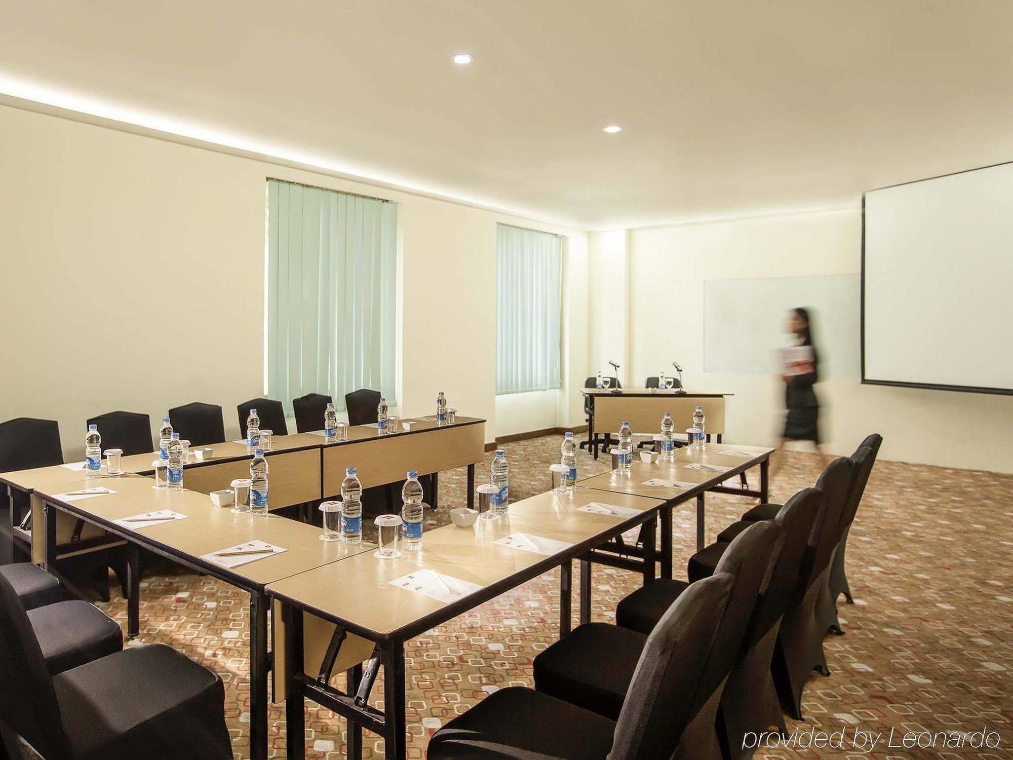 Ibis Mangga Dua Hotel Jakarta Exterior photo